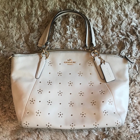 Coach Handbags - ⭐️⭐️Authentic Coach Bag⭐️⭐️